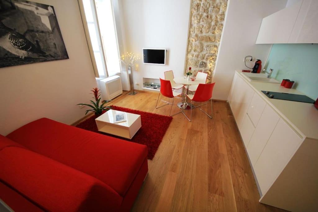 Nije Presa Apartment 2 Ragusa Esterno foto