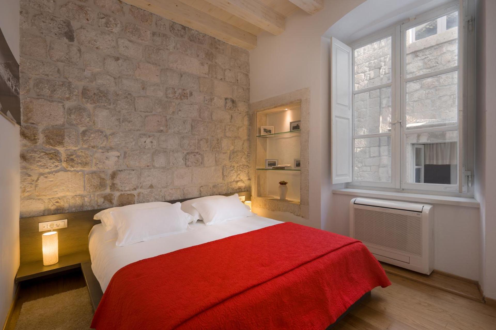 Nije Presa Apartment 2 Ragusa Esterno foto