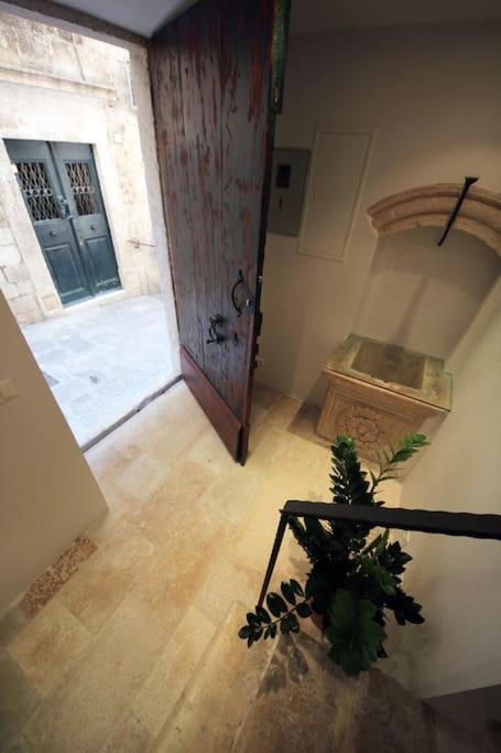 Nije Presa Apartment 2 Ragusa Esterno foto