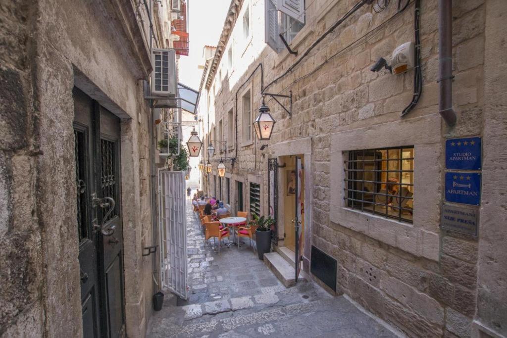 Nije Presa Apartment 2 Ragusa Esterno foto