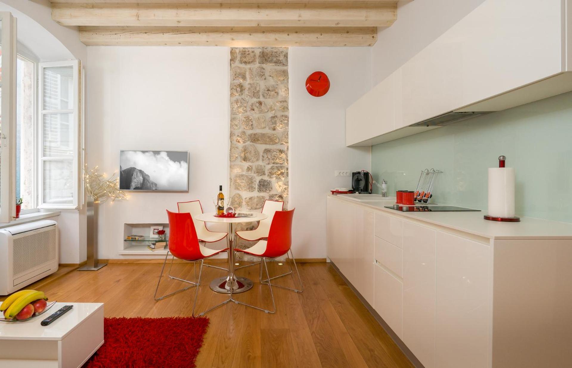 Nije Presa Apartment 2 Ragusa Esterno foto
