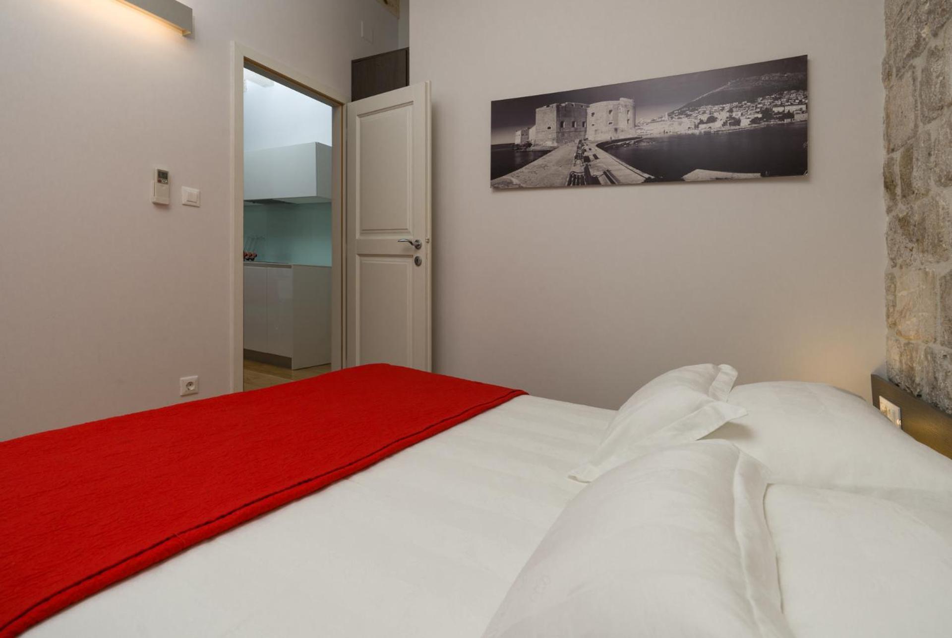 Nije Presa Apartment 2 Ragusa Esterno foto