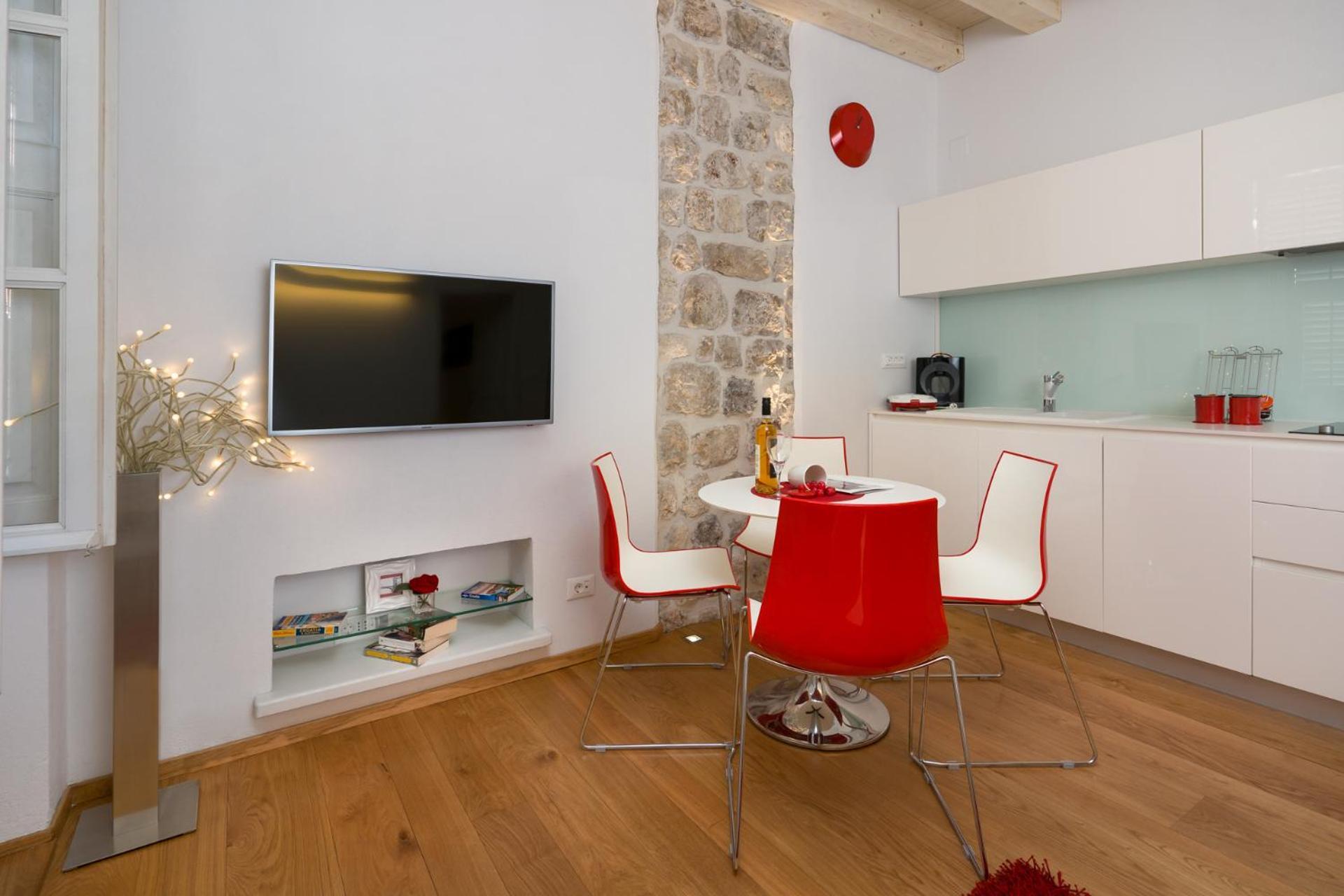 Nije Presa Apartment 2 Ragusa Esterno foto